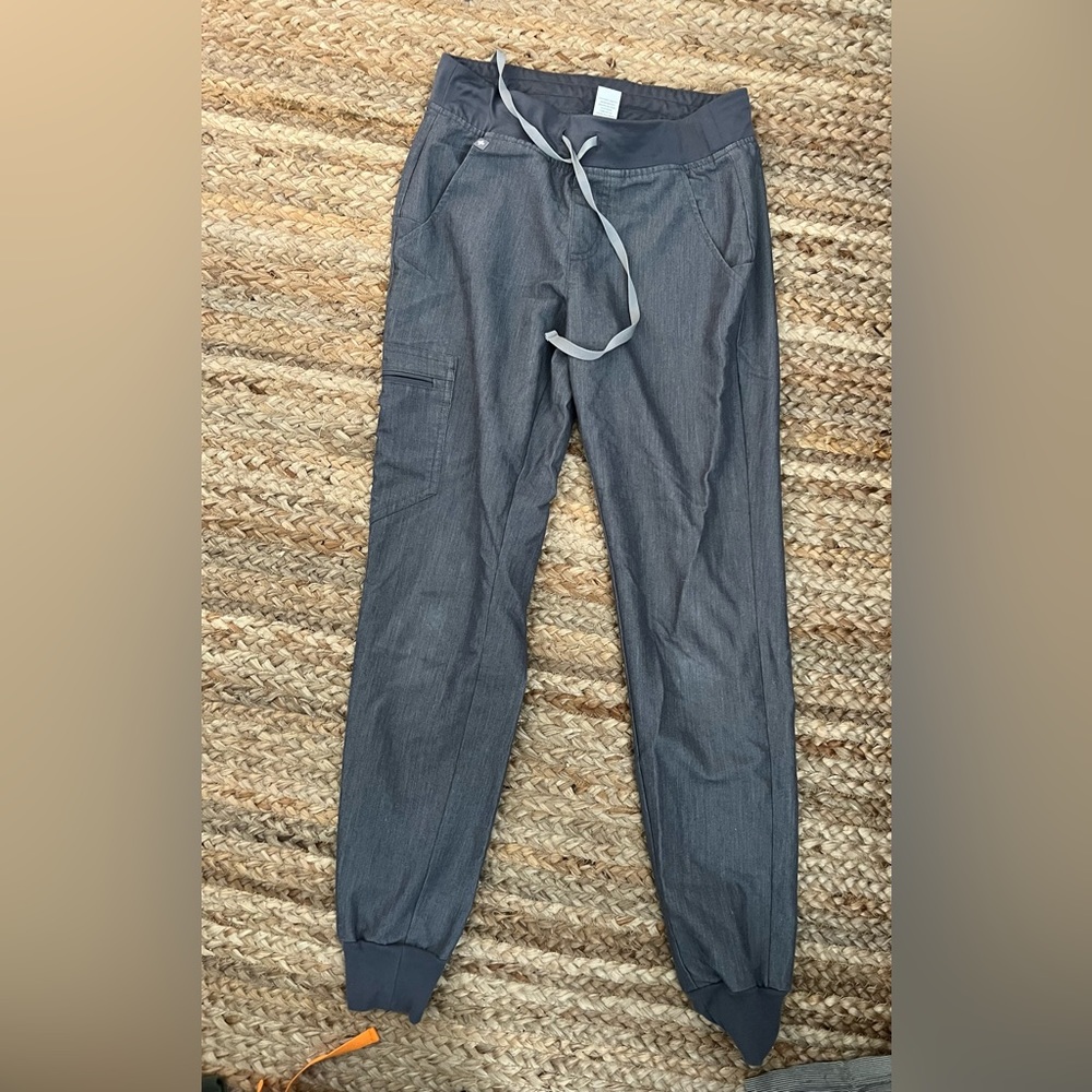 FIGS GRAY XS Like new - probably worn twice